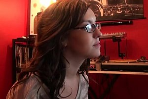 男生jj放在女生的小屁屁里的免费视频